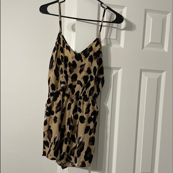 Leopard romper - Picture 3 of 5